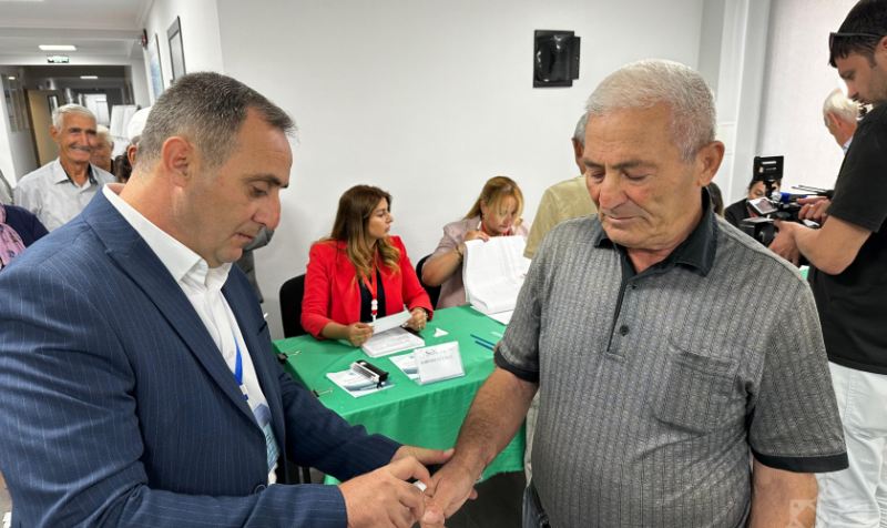 Ata yurdunda ilk dəfə səs verən laçınlılar - FOTO 