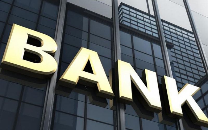 Azərbaycanda 7 bağlanmış bankın əmlakları hərraca çıxarılır 