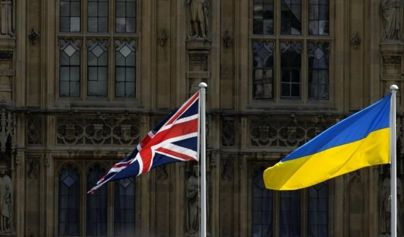 Britaniya Ukrayna üçün 800 milyon dollara yaxın vəsait ayırır 