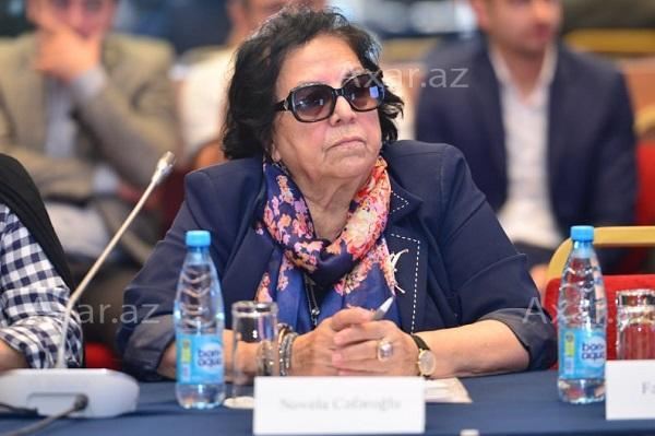 Novella Cəfəroğlu istefa verdi 