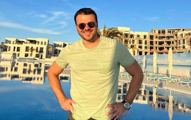\"Sea Breeze\"də 360 mənzili bir adam aldı 