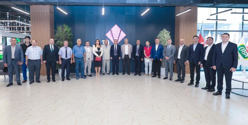 Nazim İmanovun rəhbərlik etdiyi iqtisadçılardan ibarət nümayəndə heyəti “Veysəloğlu”nu ziyarət edib-Foto
