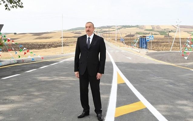 Prezident bu avtomobil yolunda aparılan işlərlə tanış oldu 