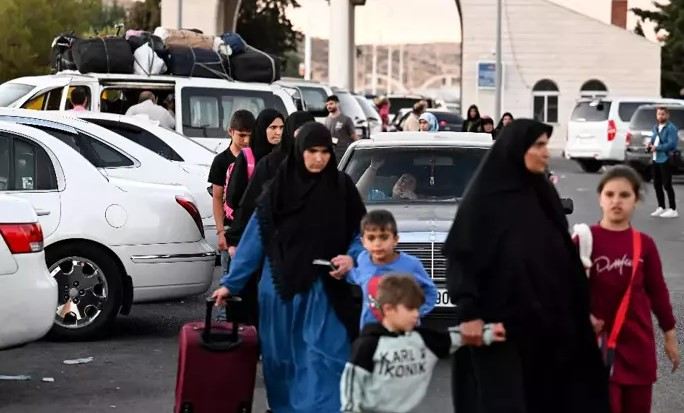 Livandan Suriyaya köç dalğası: 3 gündə 30 mini keçdi