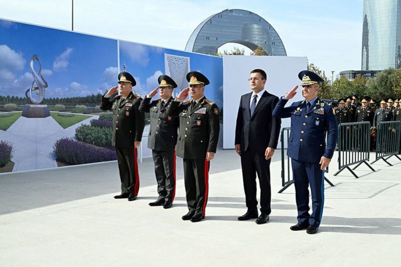 Zakir Həsənov Zəfər parkında - Foto 