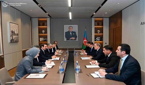 Bakı və Tehran təhlükəsizlik məsələlərini müzakirə etdi 