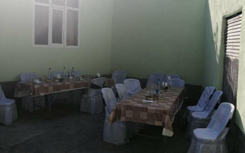 Yas mərasimində evin eyvanı uçdu: 8 qadın... - Rəsmi 