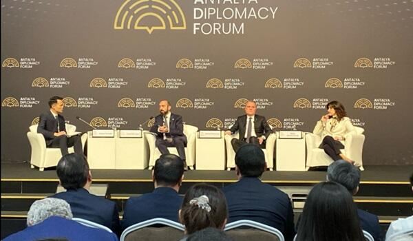 XİN başçılarının iştirakı ilə panel keçirildi 