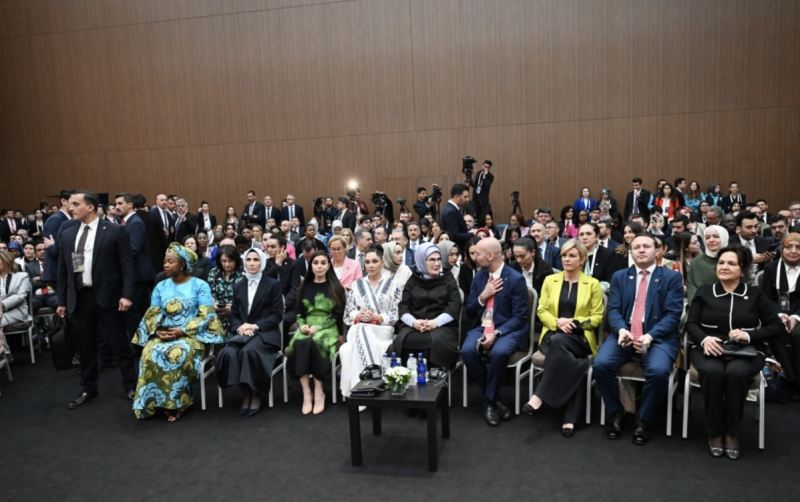 Mehriban Əliyeva Antalya Diplomatiya Forumunun panel iclasında iştirak edib 