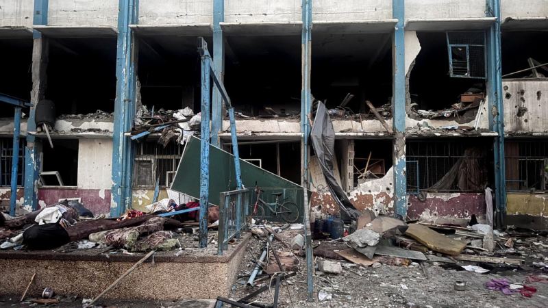 İsrail Qəzzada 400 məktəbi bombaladı 