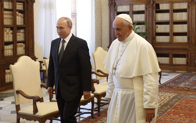 Putin Papanın dəfninə gedəcək? 