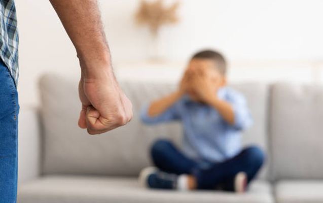 “TikTok”da tanış olduğu qadının uşaqlarına tərbiyə adı ilə - Dəhşətli işgəncələr verdi 