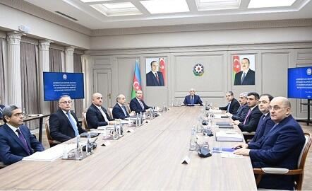 Baş nazir İqtisadi Şuranın iclasını keçirdi 