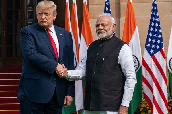 Modi sentyabrda Trampla görüşmək niyyətindədir 