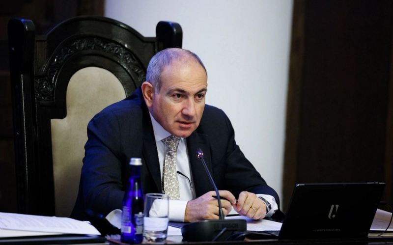 Paşinyanın Rusiya və Qərb arasında manevr cəhdləri: Putinin tələbləri İrəvanı çıxmaza sürükləyir...
