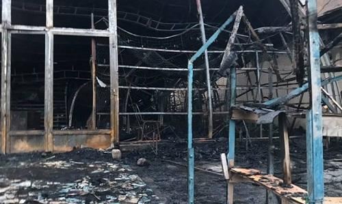 Təbriz bazarında yanğın: 7 mağaza kül oldu 