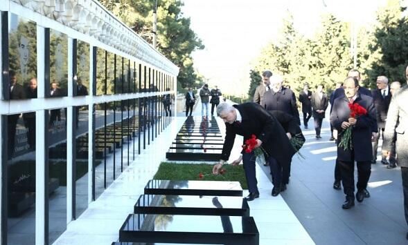 Şəhidlər Xiyabanında geyim qadağası, çəkilişə məhdudiyyət... 