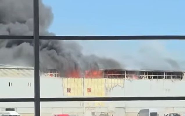 “Sədərək” ticarət mərkəzində güclü yanğın - Video 