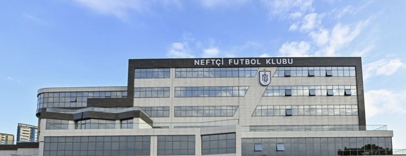 Müharibə səbəbindən Ukraynaya qayıtmaq istəməyən futbolçu \"Neftçi\"dən ayrılmağı qəbul etdi 