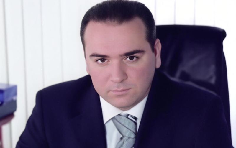 Ramiz Mehdiyevin oğlu vəzifəsindən azad edildi 