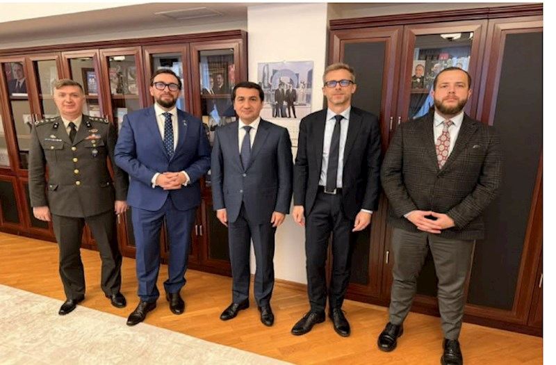 Hikmət Hacıyev NATO-nun Cənubi Qafqazdakı Ofisinin rəhbəri ilə görüşüb 