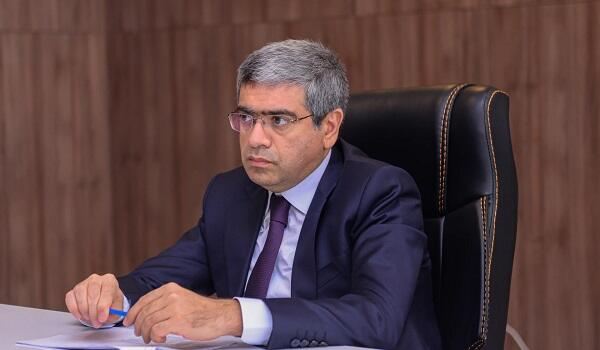 Nazir tanınmış cərrahın vəzifəsini yüksəltdi - Foto 