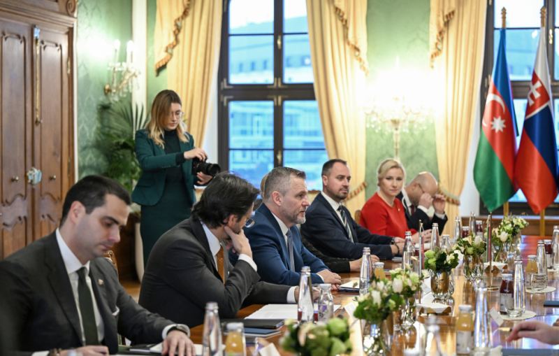 İlham Əliyev və Peter Pelleqrini arasında geniş tərkibdə görüş olub - Fotolar 