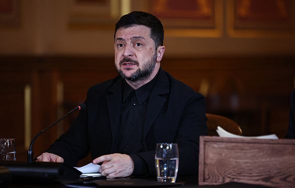Zelenskidən etiraf: \"Ukraynanın NATO-ya qoşulmaq şansının olmadığını bilirik\"