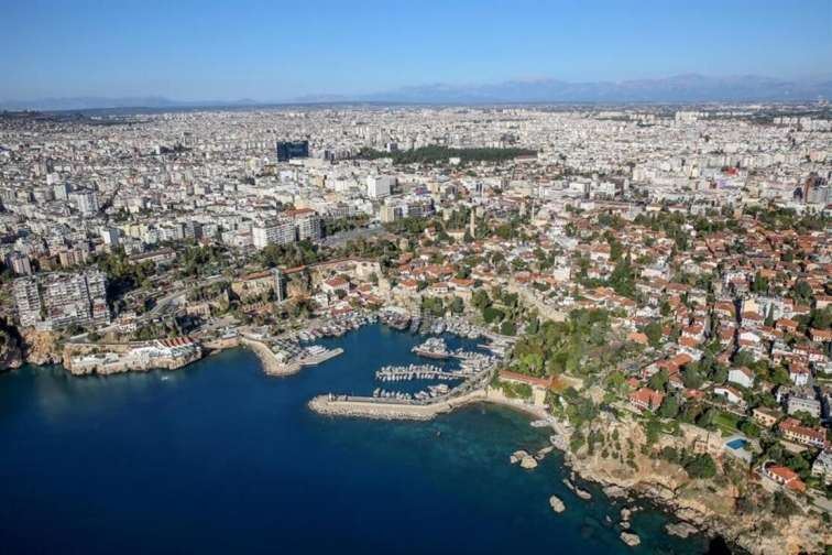 Antalyada zəlzələ oldu 