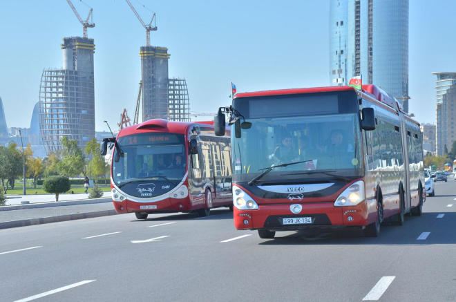 Bakıda marşrut avtobusu qadını vurdu 