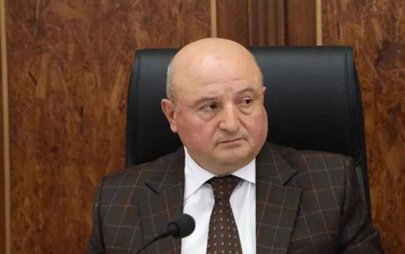 Gümrünün sabiq merinin həbs müddəti uzadıldı 