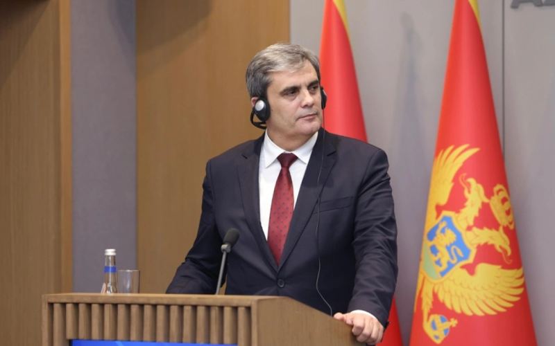 \"Azərbaycanla birbaşa uçuşların aparılmasını istəyirik\" - Nazir 