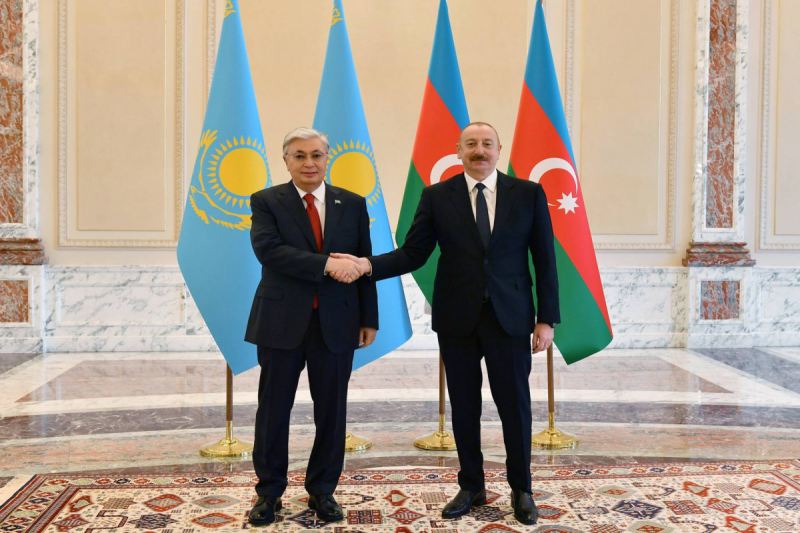 Tokayev İlham Əliyevə zəng etdi 