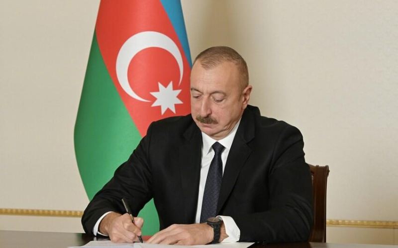 Prezident idmançıları təltif etdi 