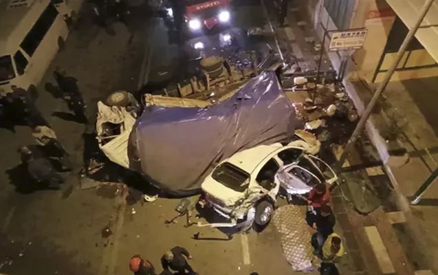 Türkiyədə dəhşətli qəza - 3 ölü, 22 yaralı - Video