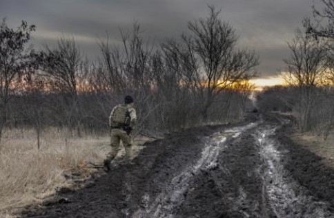Kursk vilayətində beş ukraynalı hərbçi əsir götürülüb 