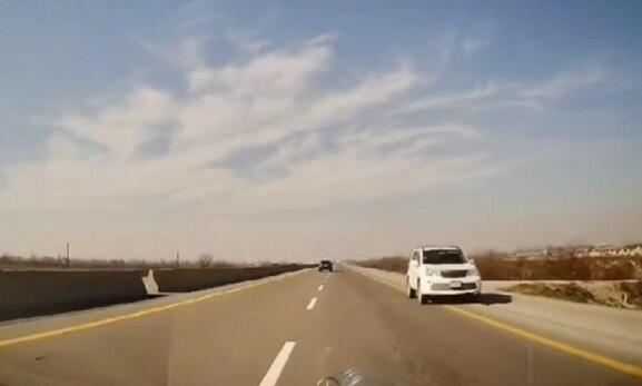 Səfirdən İranla sərhəd yolu barədə paylaşım 