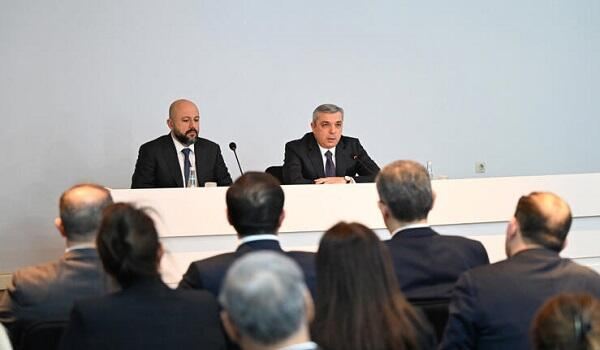Samir Nuriyev Rüfət Mahmudu kollektivə təqdim etdi - Foto 