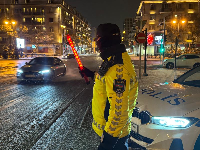Polislər bu gecə.. -Fotolar 