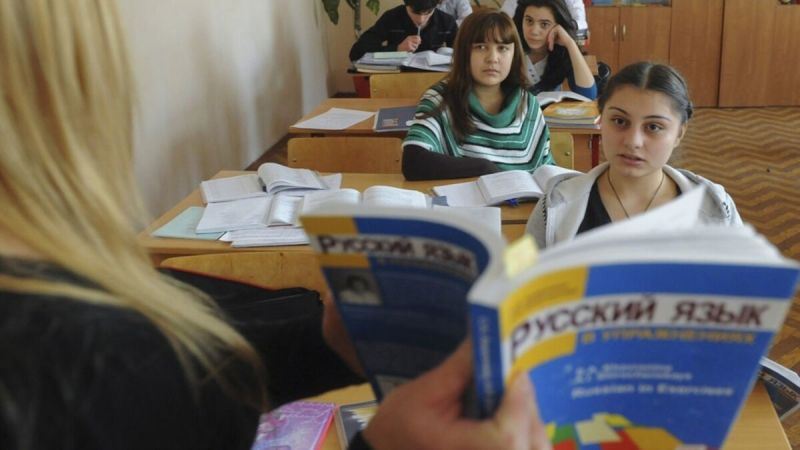 \"Bir gündə bütün rus bölmələrini bağlaya bilməzsiniz...\" - Natiq Cəfərlidən rus dili qalmaqalına REAKSİYA -VİDEO