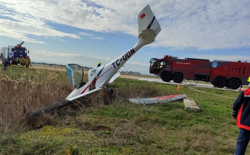 Türkiyədə təlim təyyarəsi qəzaya uğrayıb, pilot yaralanıb 