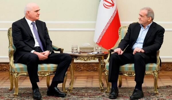 Pezeşkian Şahin Mustafayevi qəbul etdi 