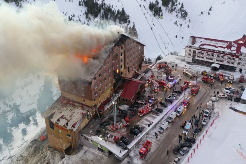Türkiyədə otel yanğınında ölənlərin sayı 76 nəfərə çatıb 