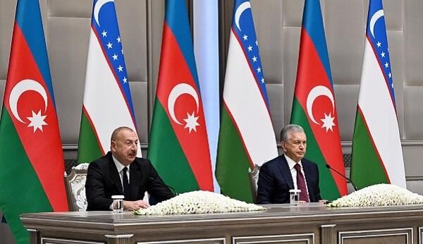 Prezidentlər mətbuata bəyanatlarla çıxış edir 