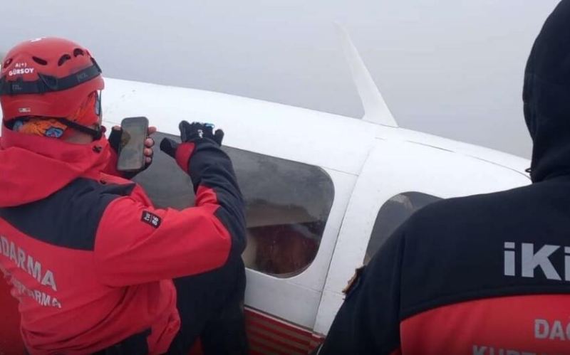 Türkiyədə q təyyarə qəzası: pilot öldü, sərnişin sağ qaldı