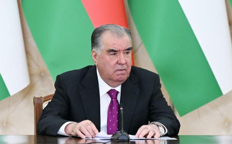 Tacikistan Prezidenti Azərbaycana səfərə gəldi 