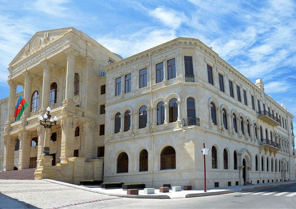 Prokurorluqda yaş həddi artırılır 