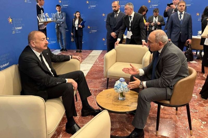 Prezidentlər fasilə elan etdilər 