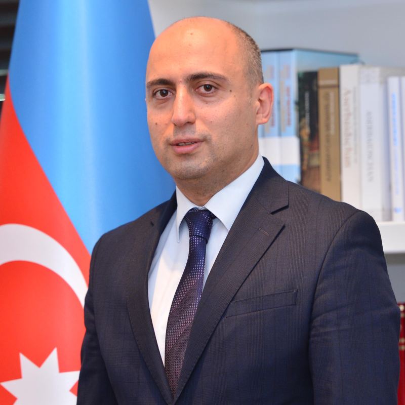 Emin Əmrullayevdən sərt sözlər- Uşaq bağçası idarə etmirik