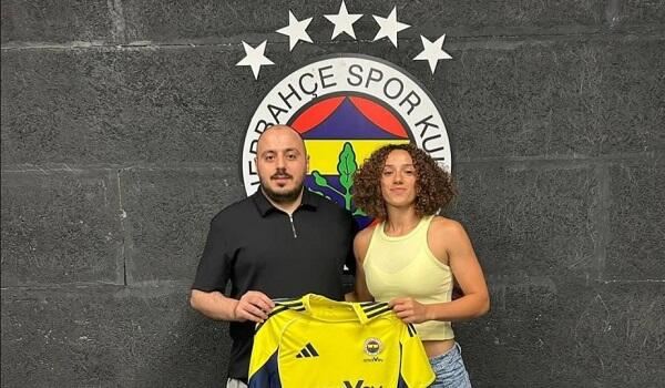 Millimizin futbolçusu Fənərbaxçada 